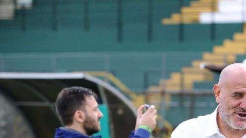 Avellino-Lanusei anticipata alle 14.30, ma sono scintille a distanza tra i due tecnici