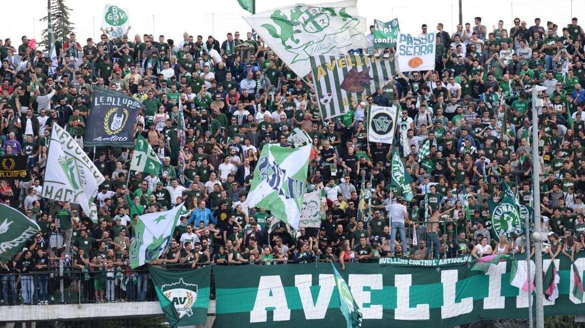 La Curva Sud tuona contro la dirigenza: “Saranno contestati fino alla fine dei loro giorni”