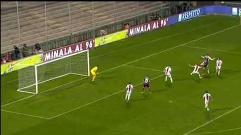 Derby senza fine, "Minala al 96'" sui tabelloni luminosi dello stadio Arechi  