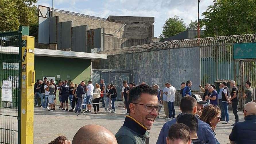 Avellino-Latina: via alla prevendita dei tagliandi, lunghe file ai botteghini