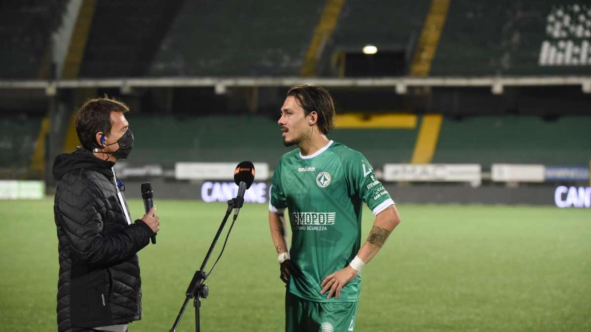 Sonny D'Angelo chiarisce: "Non ho esultato all'andata. Mia esultanza ieri per zittire 4 falliti. Forza Palermo sempre"