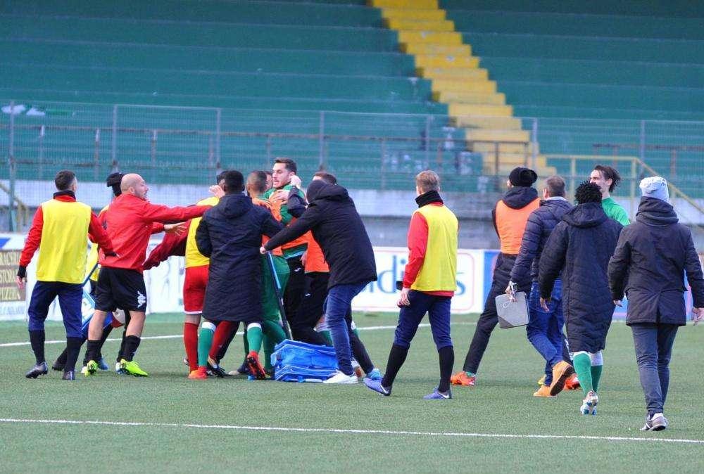Giudice sportivo: 3 giornate a Sforzini, 1000 euro di multa all'Avellino