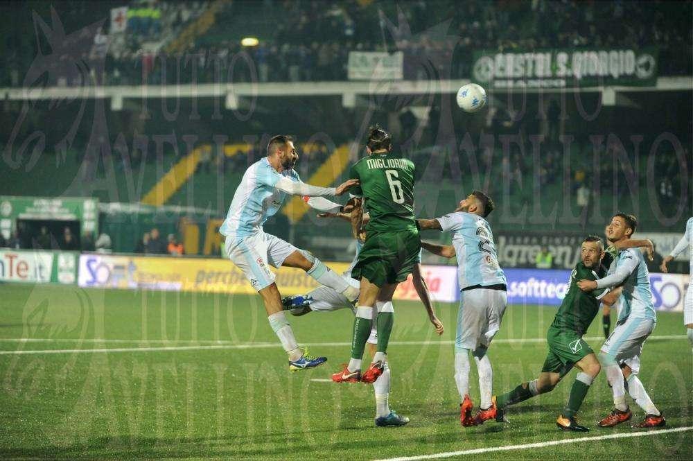 Avellino, doppia seduta al Partenio-Lombardi. Suagher stringe i denti, domani test con la Primavera