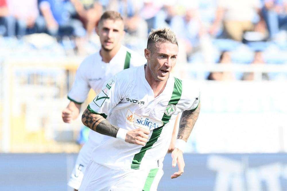 L'AVELLINO E' SALVO!!!! Battuta la Ternana, un altro anno in Serie B per i lupi!!!