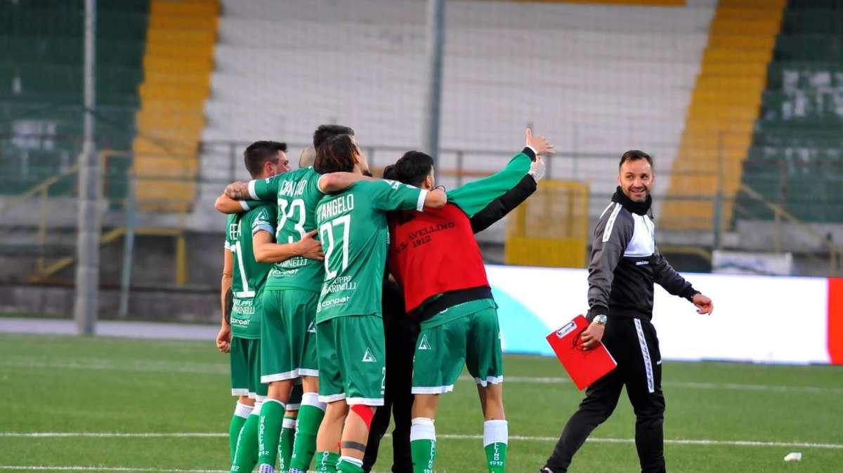 TS: Cavese-Avellino 1-1, quattro rimandati e due 6,5 in pagella