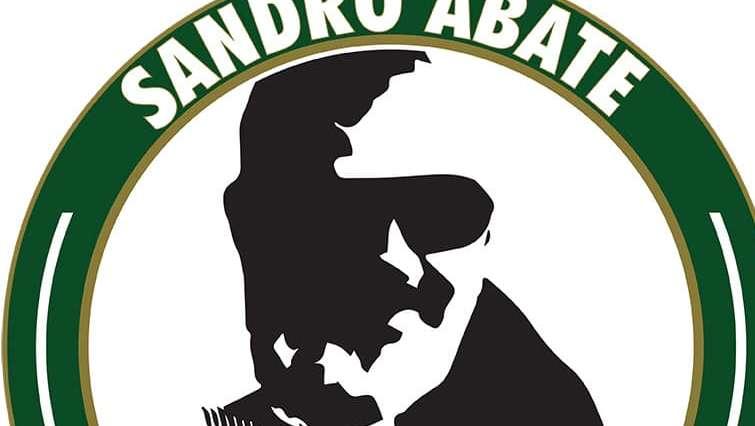 Sandro Abate, salutano in tre 