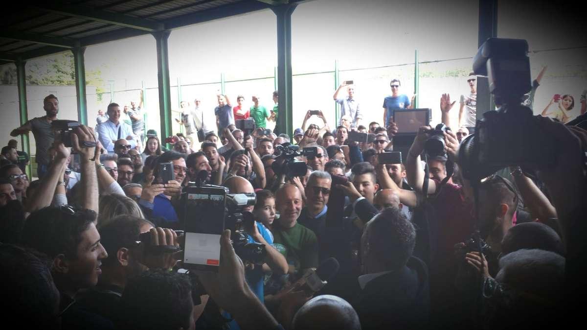 Toscano, il calore dei tifosi e quella cravatta granata: "Mister, non va bene, se la tolga..."