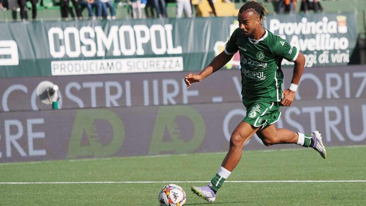 GdS - "Il Padova segna due volte, l’Avellino lo va a riprendere". Bene Kumi 