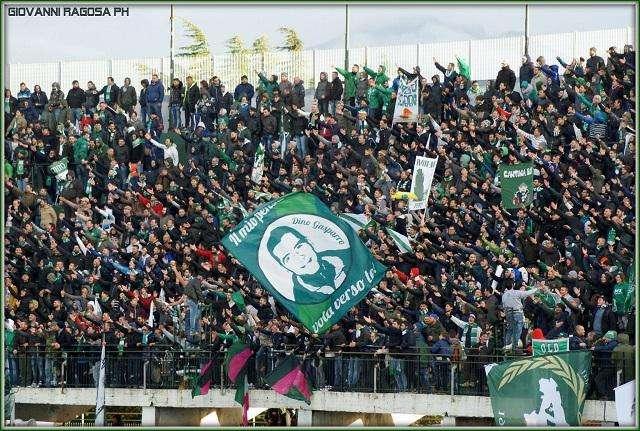 FOTOGALLERY - Gli scatti di Avellino-Crotone 1-2