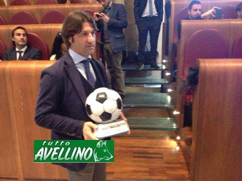 Rastelli riceve il premio "Gli Angeli dello Sport" per la categoria allenatori di Lega Pro