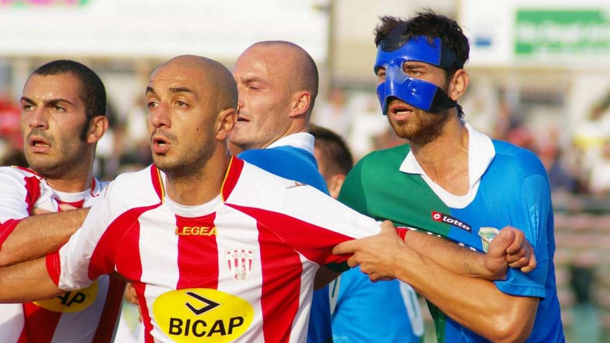 Piace molto il difensore Camilleri