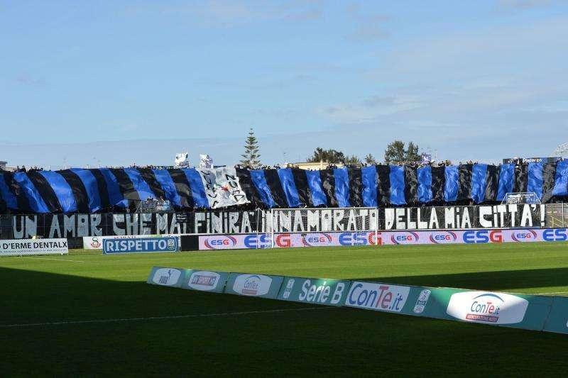 Il Latina chiama a raccolta i tifosi e lancia l'iniziativa "Tutti in Curva"