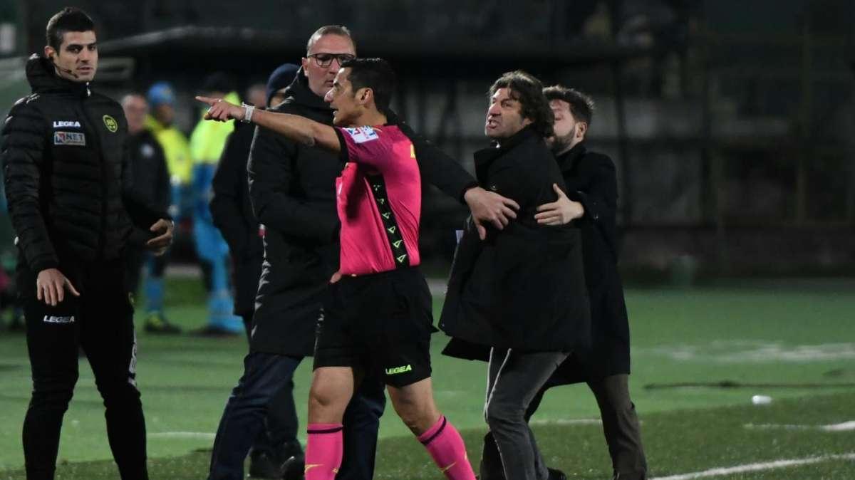 Avellino, contro il Picerno torna Rastelli: un difensore salta il match per squalifica, da valutare Aya e Pane