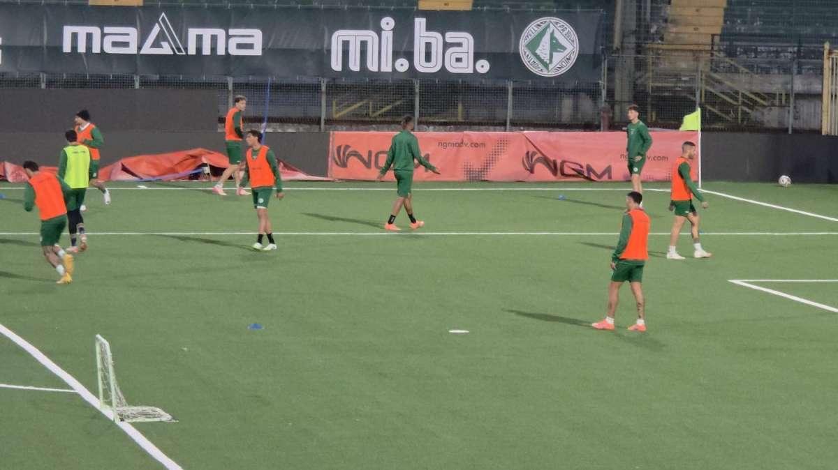 Ripresa degli allenamenti a porte aperte: riecco Izzo, dubbio modulo per Ballardini