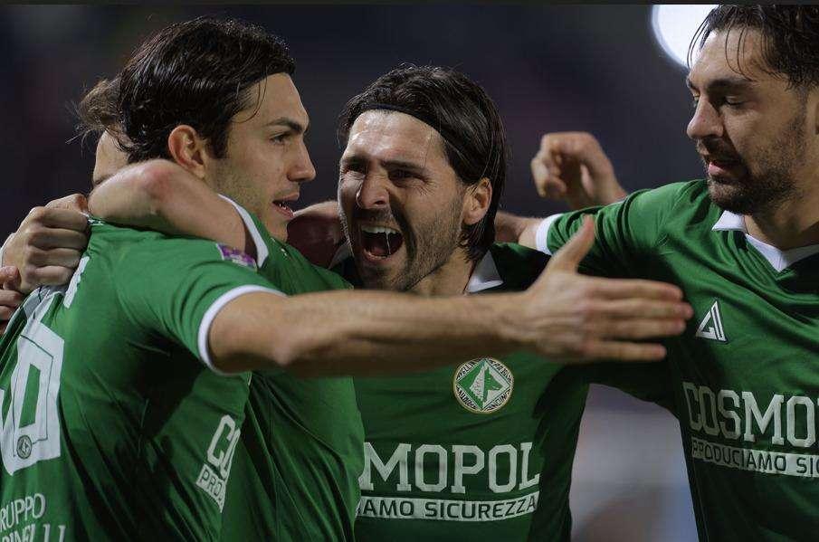 VIDEO - Casertana-Avellino 1-2, gli highlights