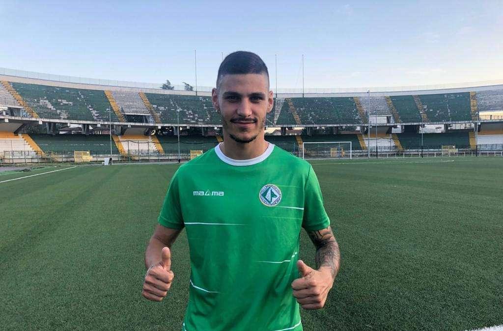 Avellino, domani pomeriggio la presentazione delle nuove divise da gioco