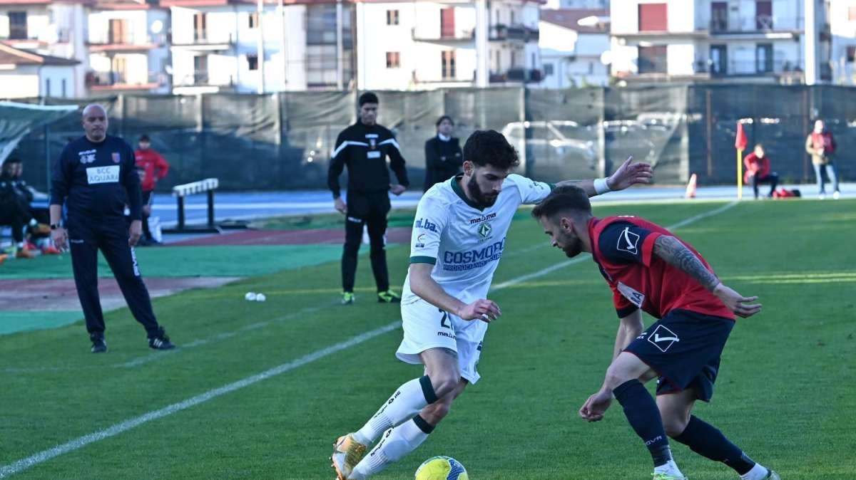 TS - L'Avellino non va oltre il pari, si salva solo la difesa