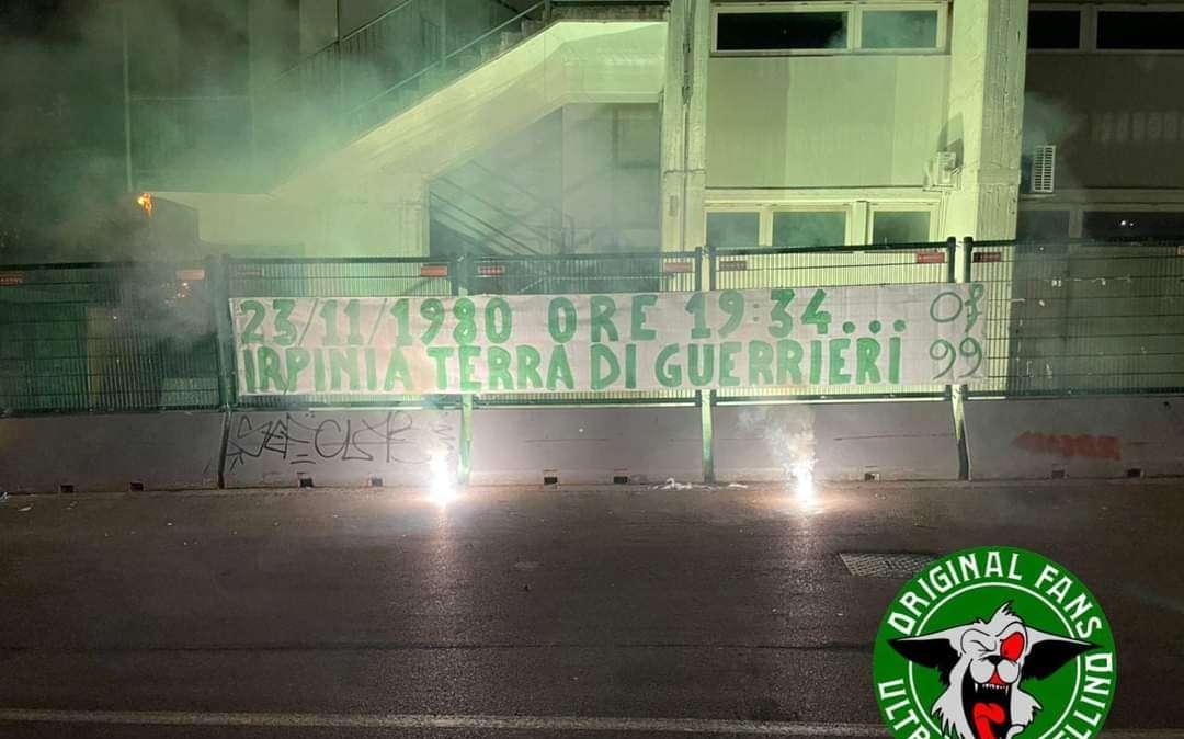 Gli Original Fans ricordano le vittime del terremoto del 1980