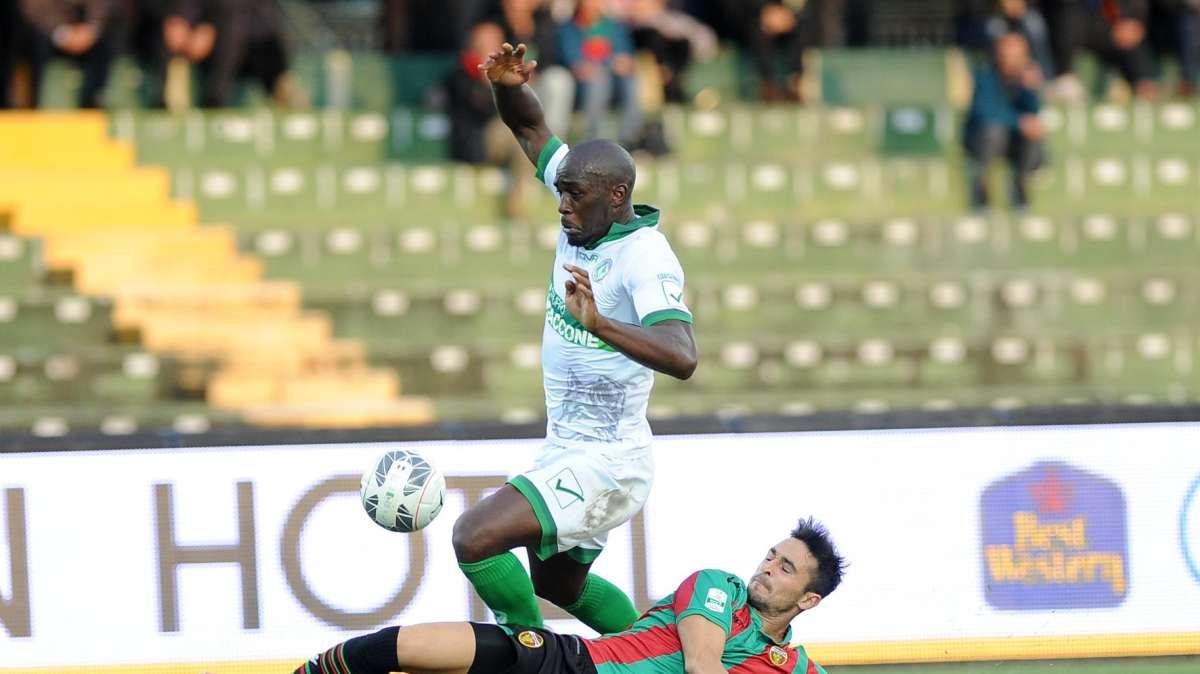 L'ex biancoverde Mokulu potrebbe tornare in Italia e giocare in Serie D