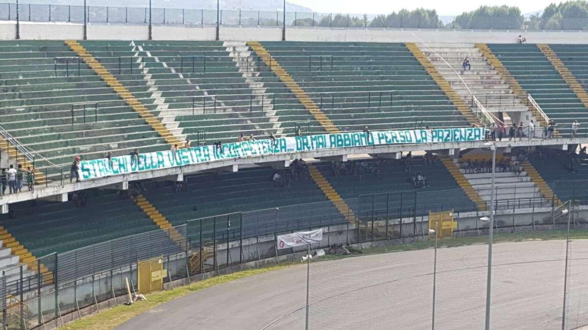 Curva Sud vuota, contestata la società: "Stanchi della vostra incompetenza"