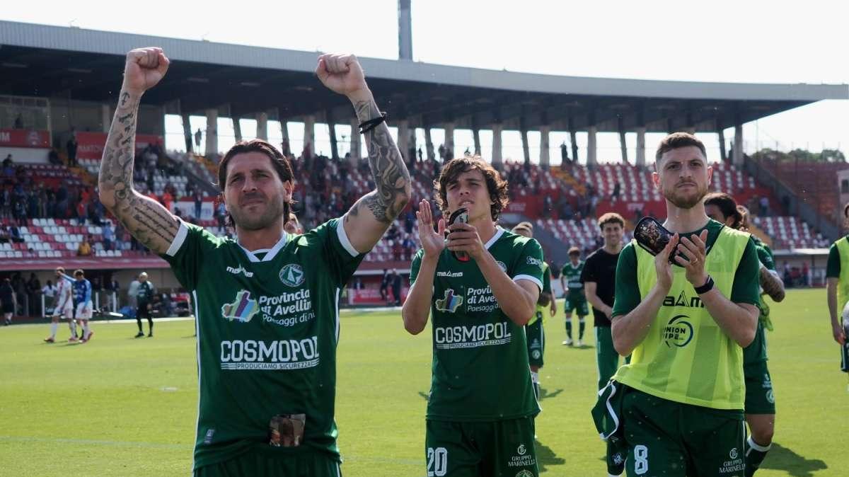 L'Avellino ai playoff, l'obiettivo è recuperare energie e uomini: il punto