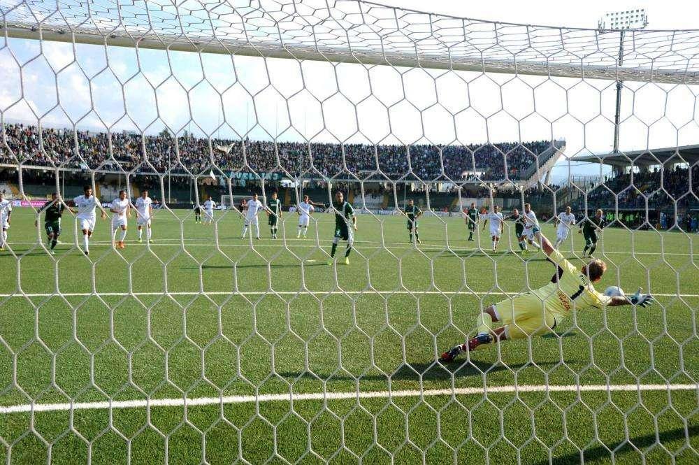 Ts - Avellino affossato a Salerno