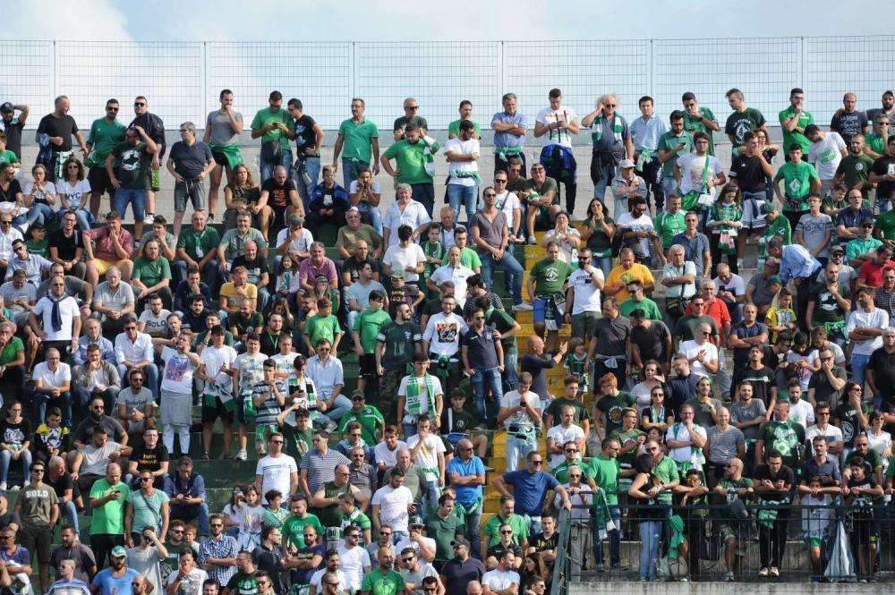 A fine partita la contestazione dei tifosi irpini