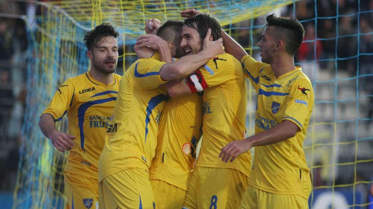 Frosinone inarrestabile: batte 5-1 il Livorno e vola in vetta