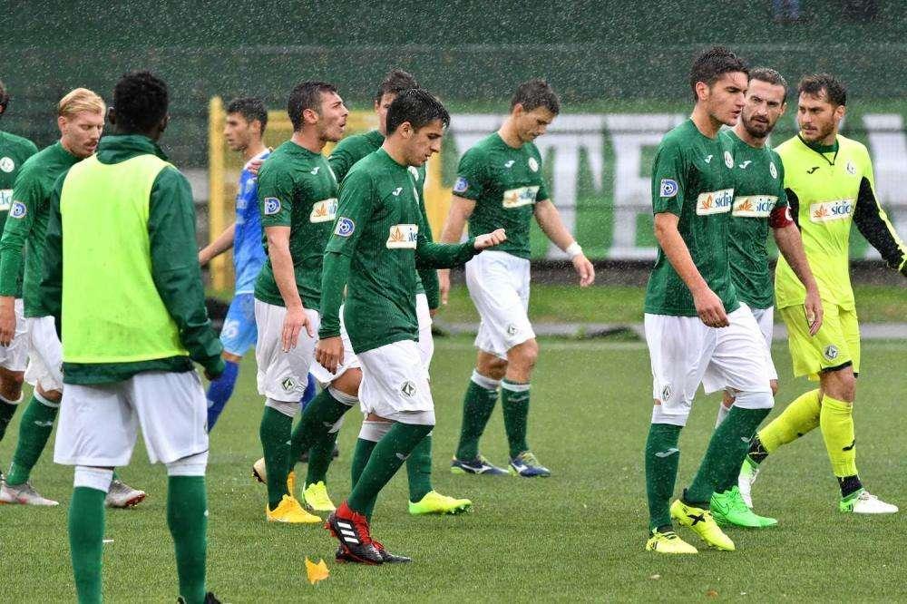 Avellino da incubo, difesa colabrodo e mal di trasferta