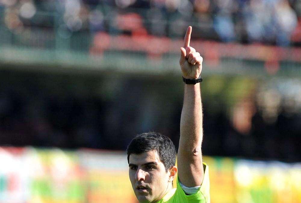 CdS - Floriano dal dischetto, tutto l'Avellino contro l'arbitro