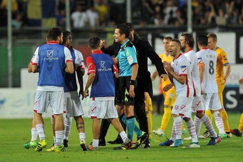 Playoff serie B: Carpi-Benevento 0-0, giovedì il ritorno