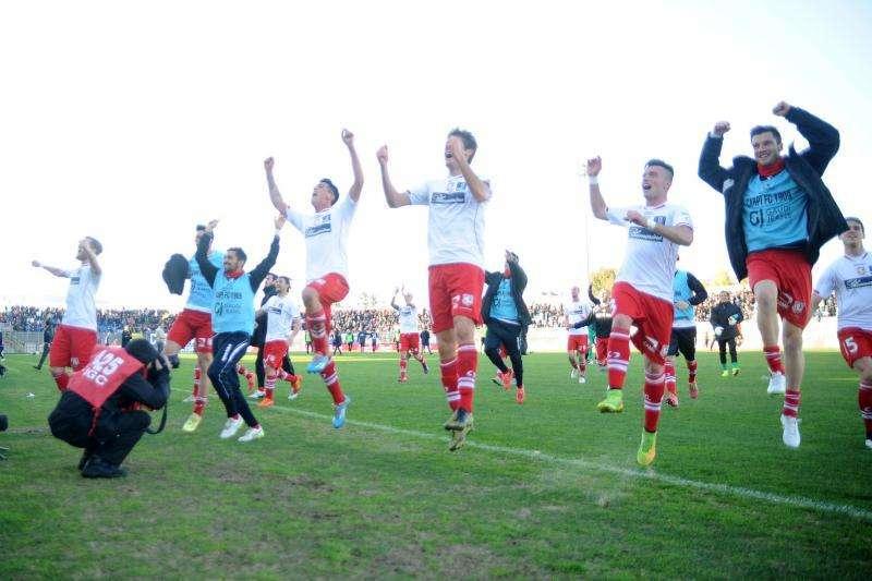 34^ giornata fondamentale per i playoff. Scontro tra titani in vetta