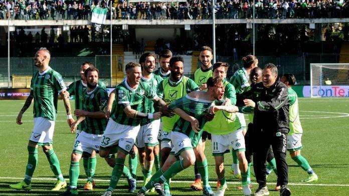 E' ripartito il miniciclo vincente di Novellino: sofferenza nel finale ma penalizzazione annullata