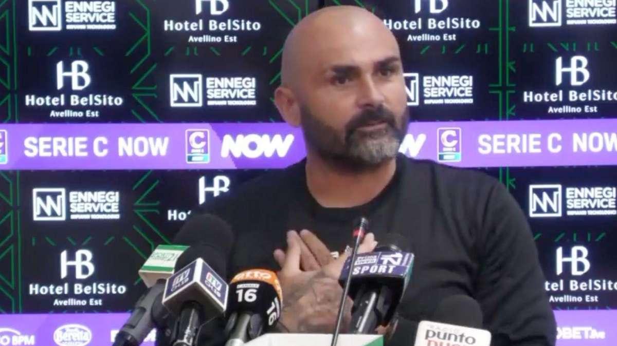 Avellino in silenzio stampa, nessun tesserato commenterà la sconfitta contro il Frosinone