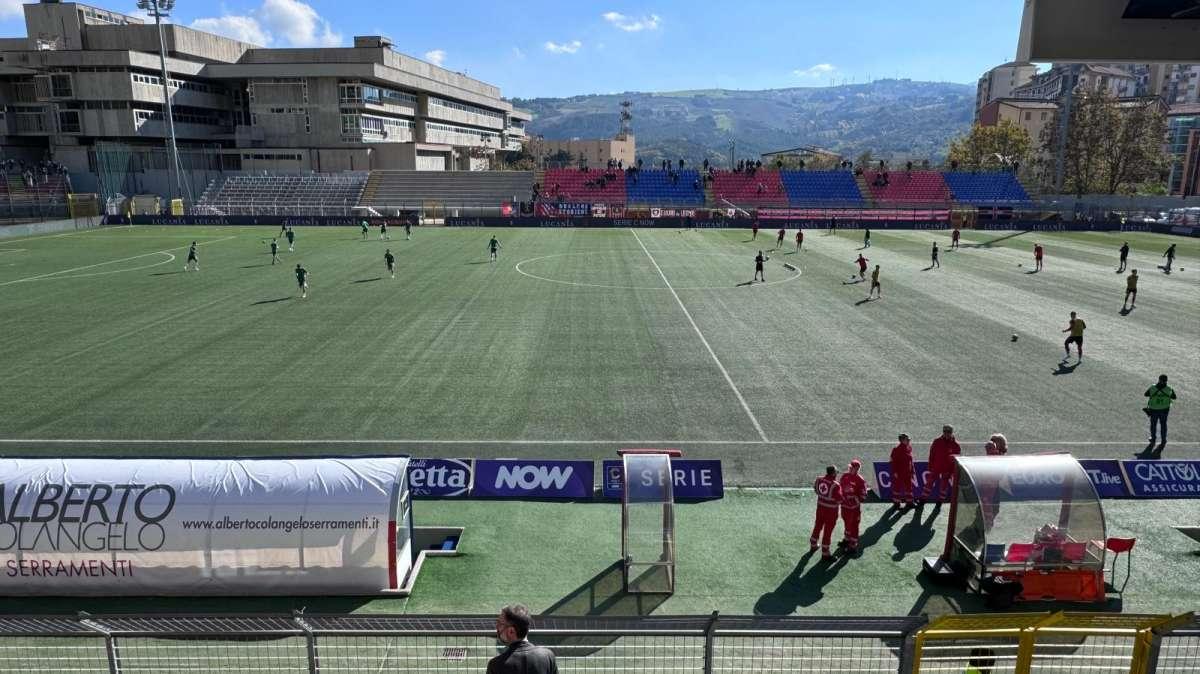 L'Avellino ci prova, ma non sfonda: a Potenza è solo 0-0, vetta a 6 punti