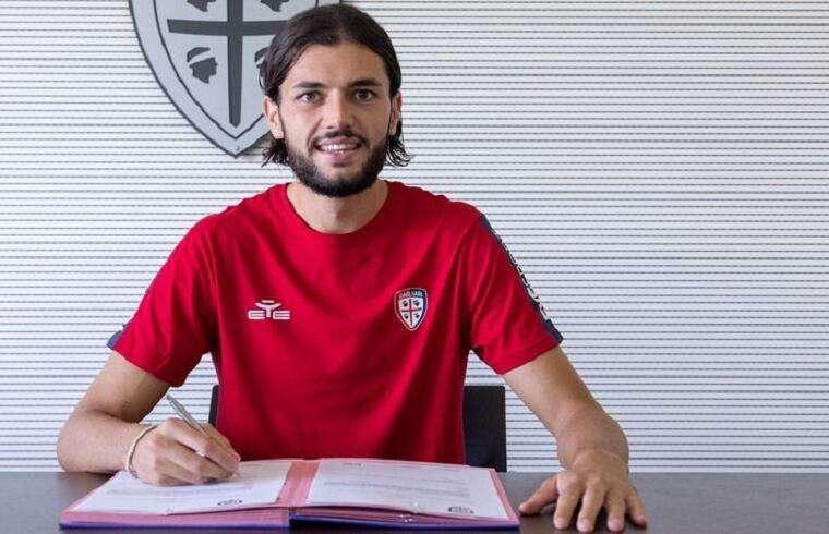 Dossena si presenta a Cagliari: "Avellino mi ha aiutato a crescere. Questo può essere l'anno della mia svolta"