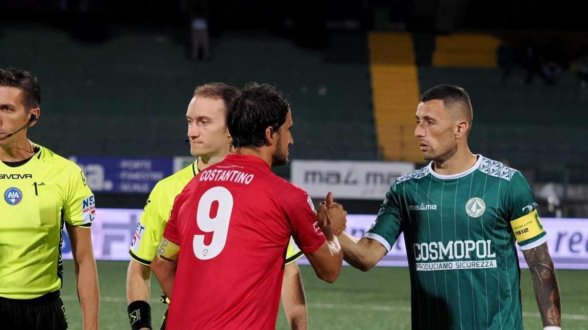 Catania-Avellino 0-2, le pagelle: Armellino sontuoso! Ghidotti annulla Chiricò, Pezzella alla Pjanic, attacco letale
