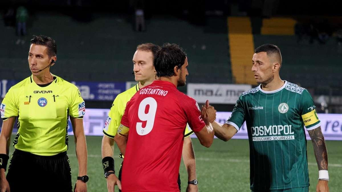 Avellino - Catania affidata ad un fischietto di Rimini 