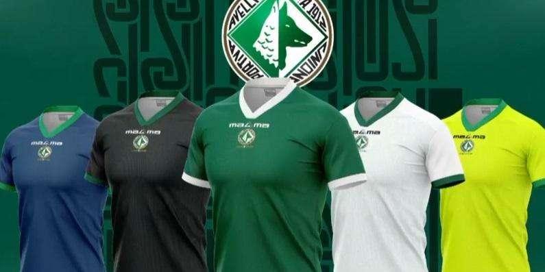 L'Avellino presenta le nuove divise sui social: "110 anni di storia, la nostra pelle"