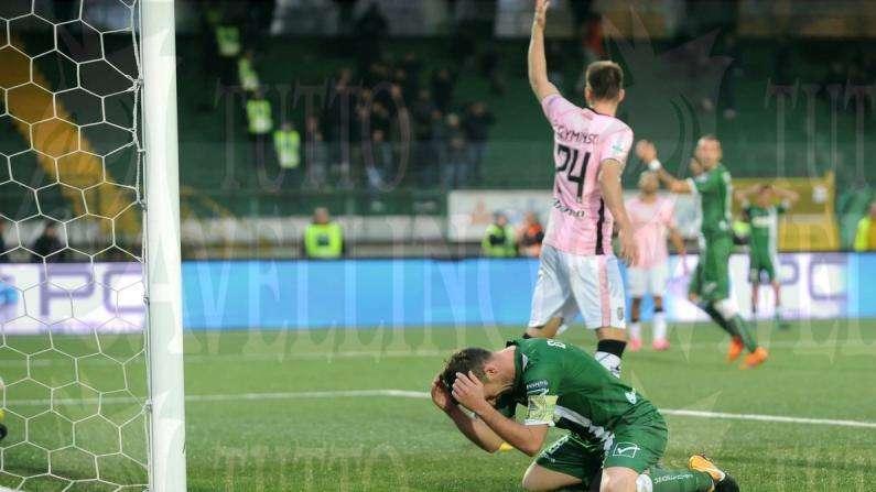 L'Avellino ancora alla ricerca della vittoria perduta. Lo Spezia non fa molto, ma basta per battere questo spento lupo 
