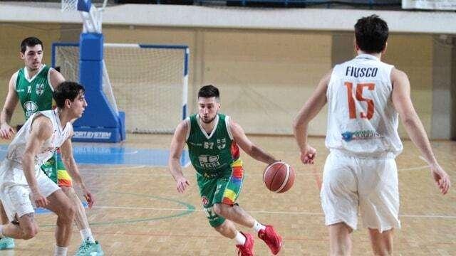 Scandone, fatale l'ultimo quarto ai lupi: Milazzo vince 72 a 68