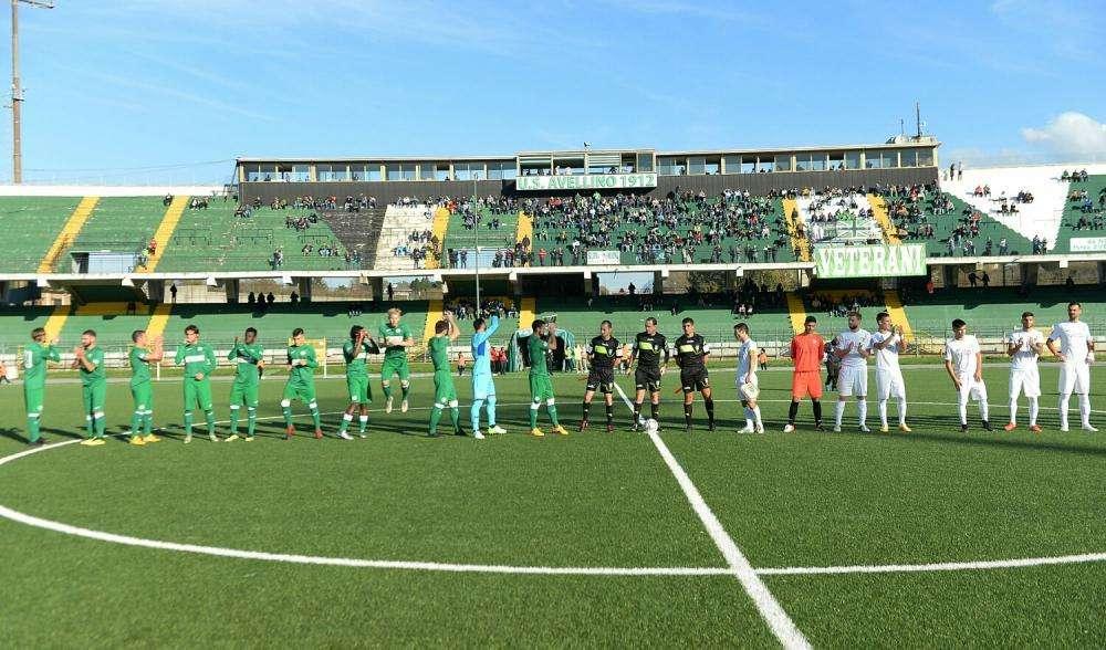Avellino, due passi indietro: il Racing Aprilia banchetta sugli errori biancoverdi (2-1)