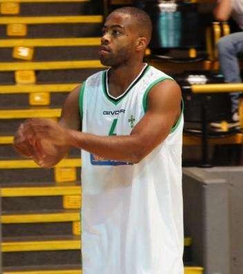 Una buona Scandone cede nel finale a Varese