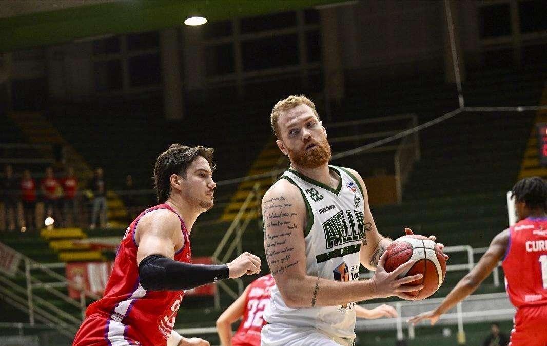 L'Unicusano Avellino Basket sbanca il Taliercio e torna al successo