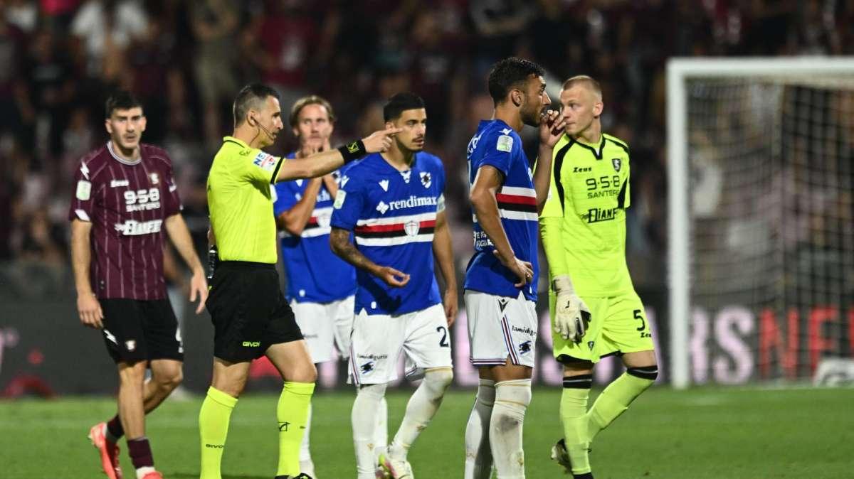 Salernitana, sconfitta 0-3 a tavolino e due gare a porte chiuse