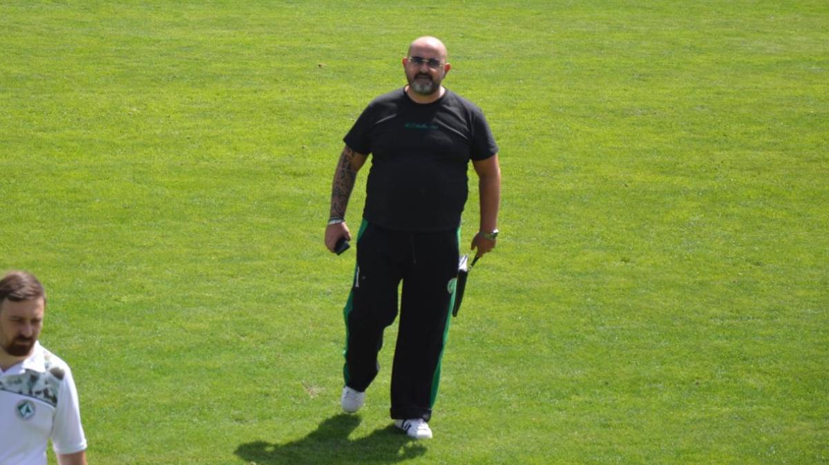 Aiello e Giovanni D'Agostino ieri a Rivisondoli: il ds apre alla cessione di Tribuzzi al Bari