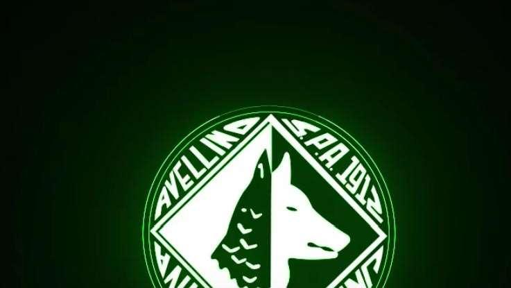 Avellino, ufficializzata la numerazione delle maglie: a Russo la 10, a Cionek la 26, per Patierno la numero 9