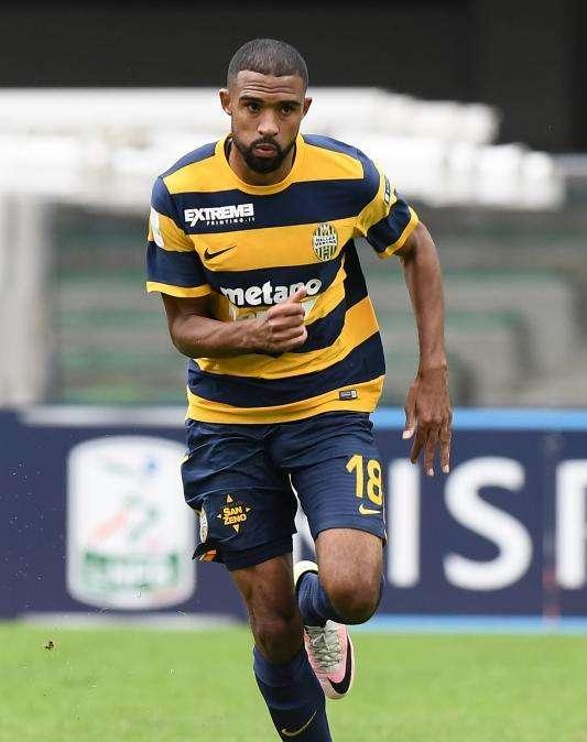 Verona, Pecchia recupera Souprayen. Almeno duecento tifosi gialloblù al Partenio-Lombardi