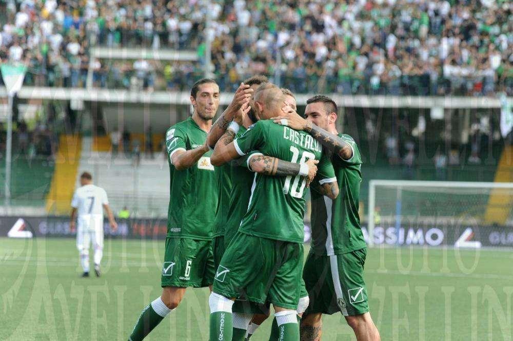 Avellino, domani la ripresa in vista della sfida di Bari: Morosini tiene in ansia Novellino
