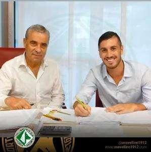 UFFICIALE - Silvestri ha rinnovato con l'Avellino. Di Somma: "E' degno della nostra maglia"